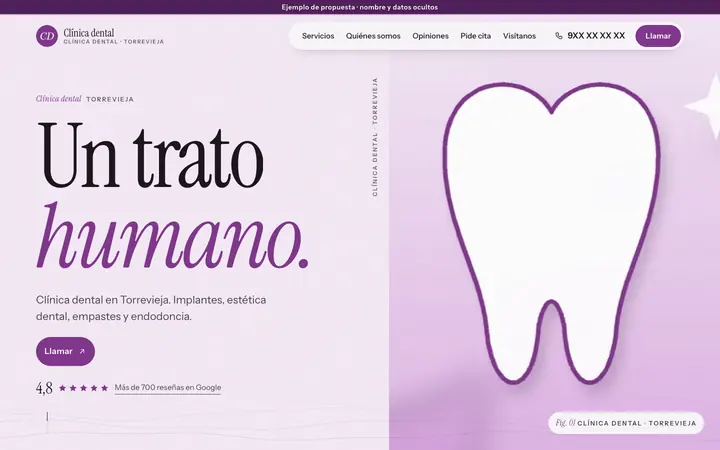 Captura de la web de clínica dental en Torrevieja, en el ordenador. Nombre y datos ocultos.