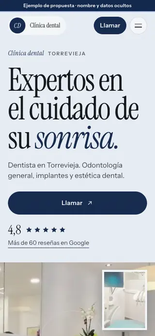 Captura de la web de clínica dental en Torrevieja, en el móvil. Nombre y datos ocultos.