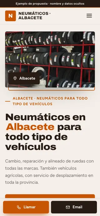 Captura de la web de neumáticos en Albacete, en el móvil. Nombre y datos ocultos.
